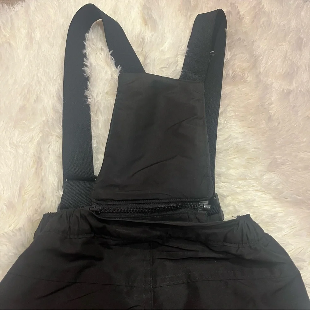 The Children’s Place Snow Bib Overalls Kids Size 5 Black NWT